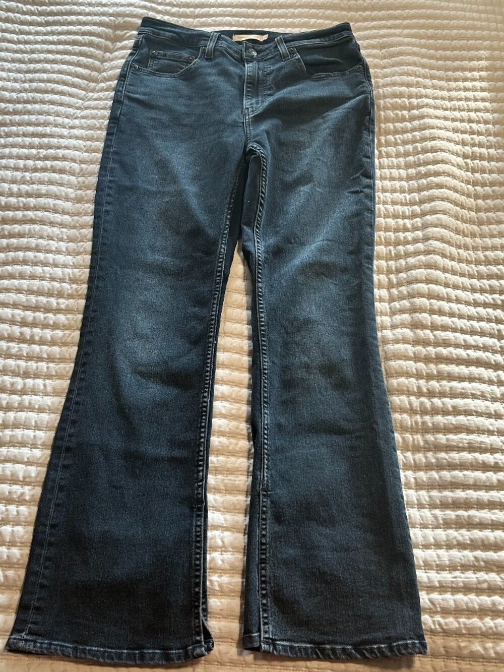 Levi’s 725 High Rise Slit Bootcut Jeans 29x30 Dark Wash Game Night Denim